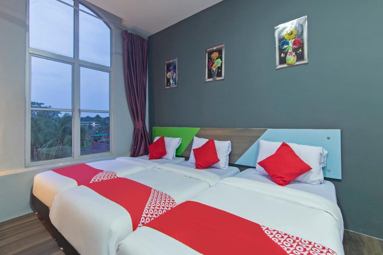Oyo 937 Lucky Hotel Sungai Petani Eksteriør billede